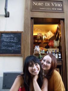 305097_2415618513843_4653789_n