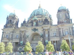 308208_2415378027831_3691484_n