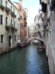 309581_2415511111158_4843557_n