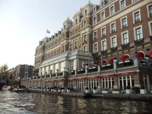 310829_2415332586695_8037917_n