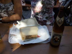 311701_2415437869327_609_n