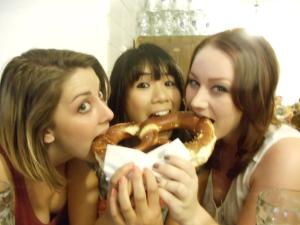 321461_2415431109158_5500552_n